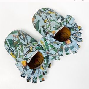 Freshly Picked Bird Tropical Moccasins Size 3 Blue